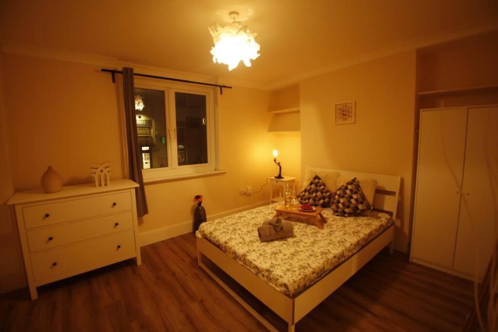 לונדון Hygge Camden Town 2 Bedrooms Apartment מראה חיצוני תמונה