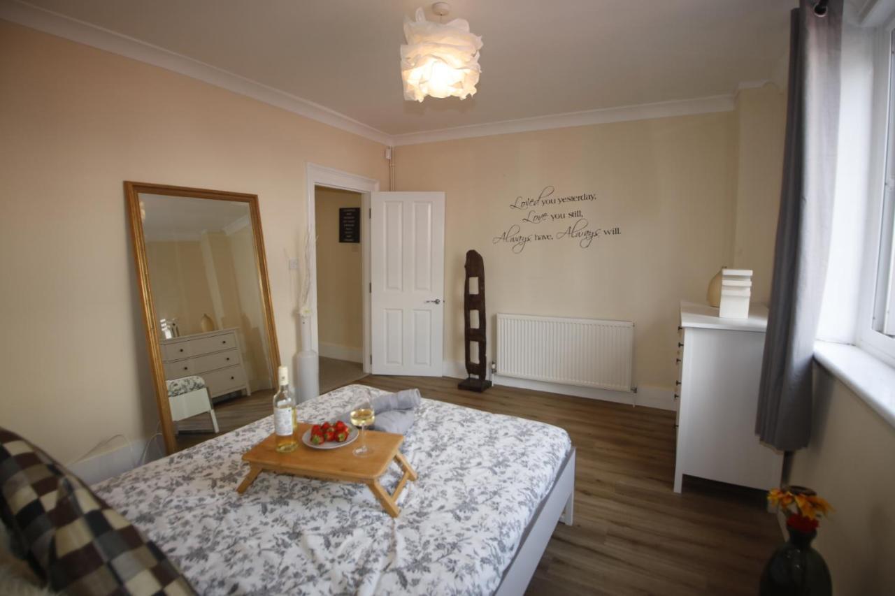 לונדון Hygge Camden Town 2 Bedrooms Apartment מראה חיצוני תמונה