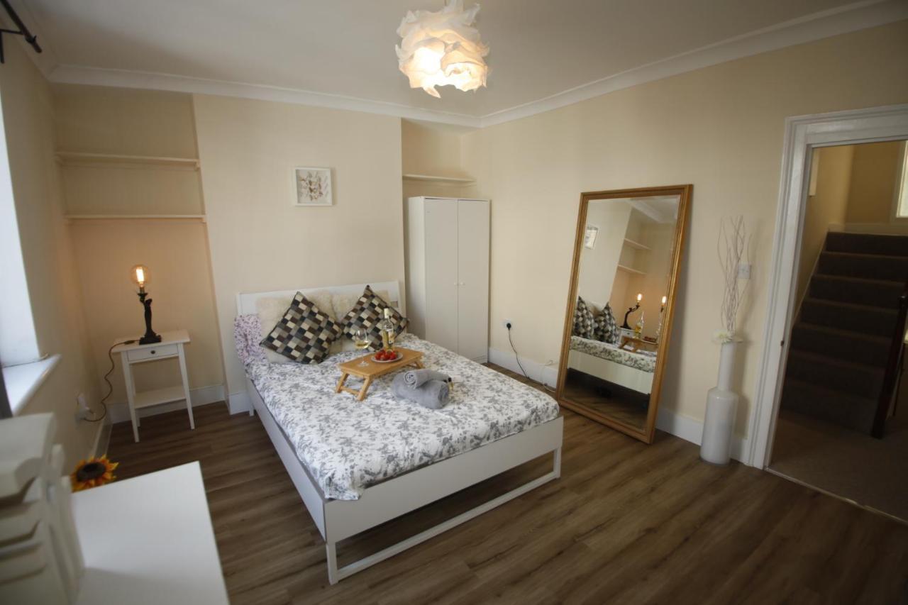 לונדון Hygge Camden Town 2 Bedrooms Apartment מראה חיצוני תמונה